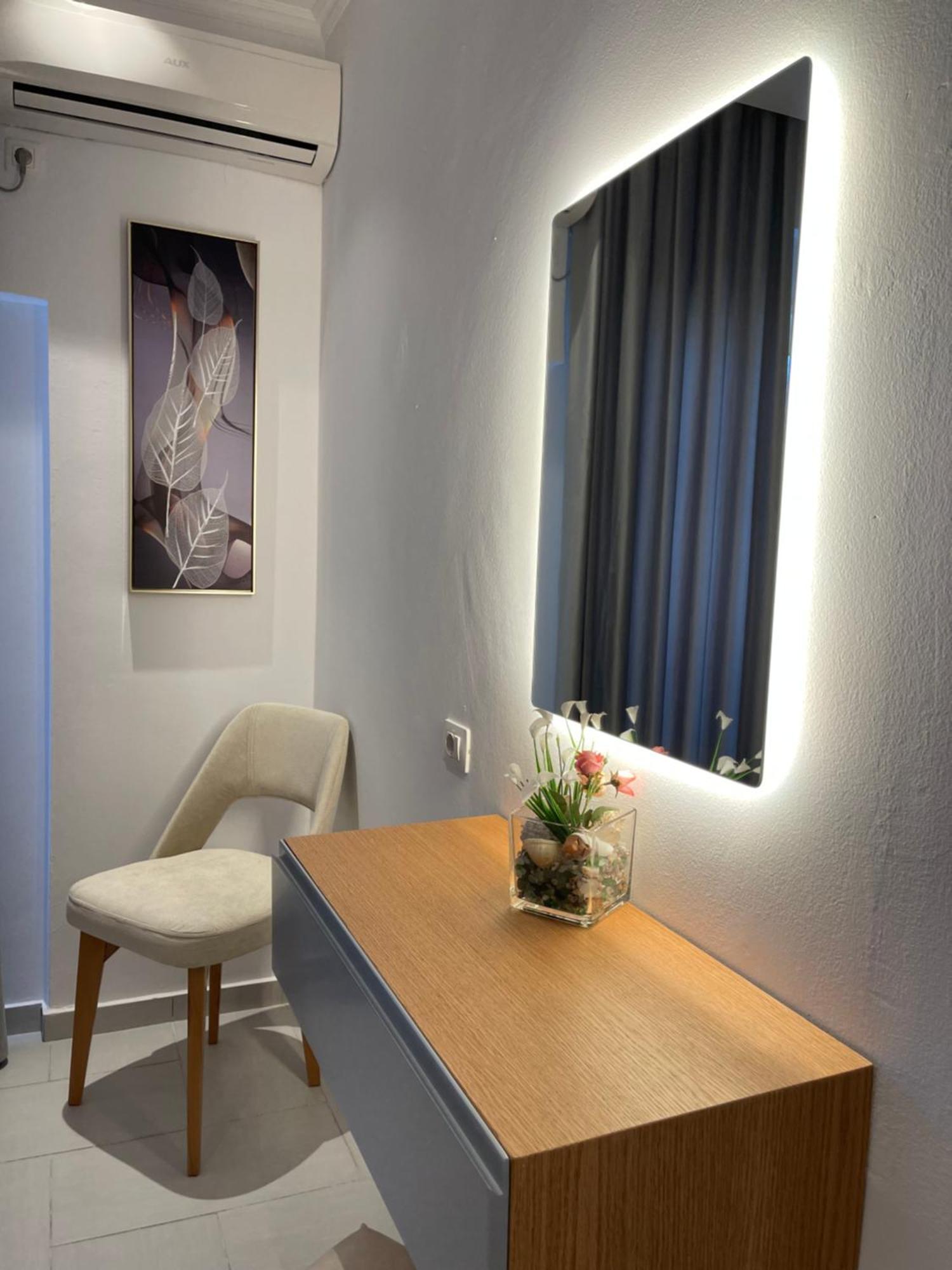 George Apartamento Himare