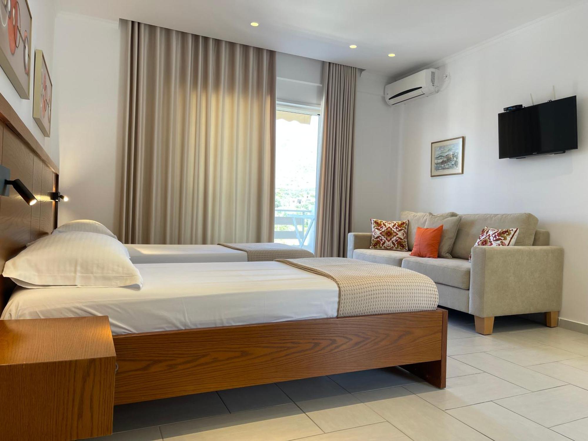 George Apartamento Himare